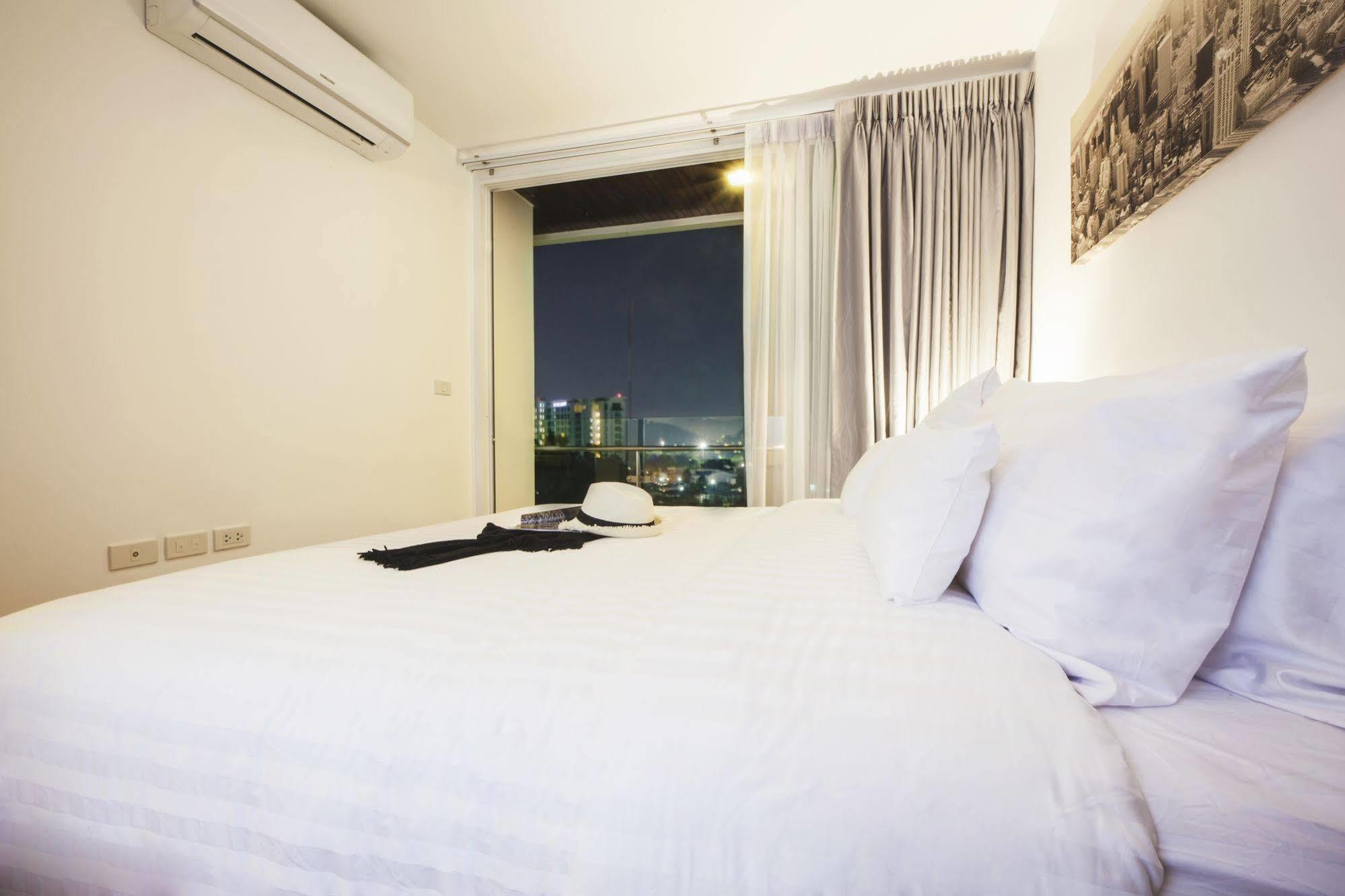The Wide Condotel - Phuket Extérieur photo