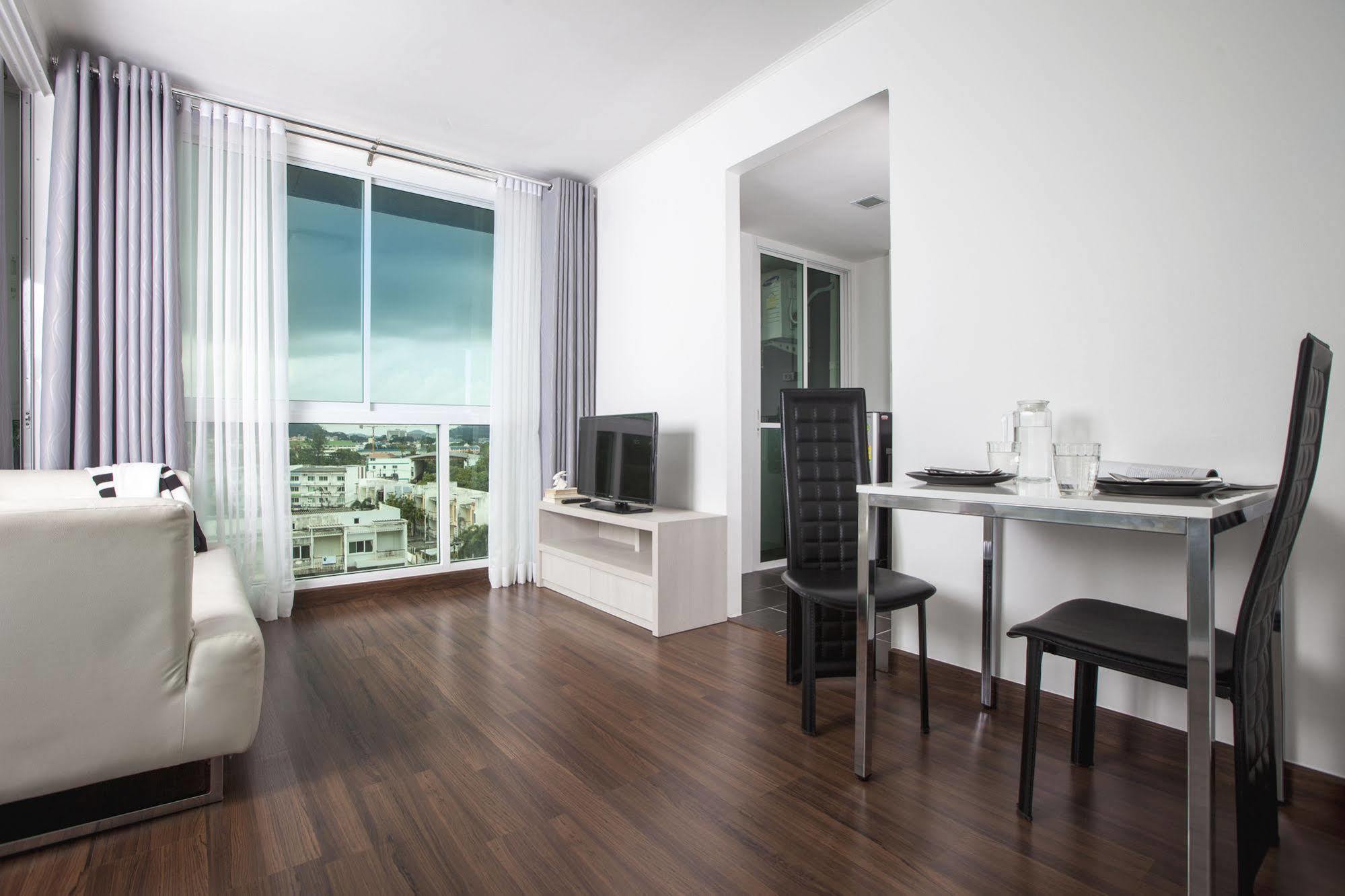The Wide Condotel - Phuket Extérieur photo