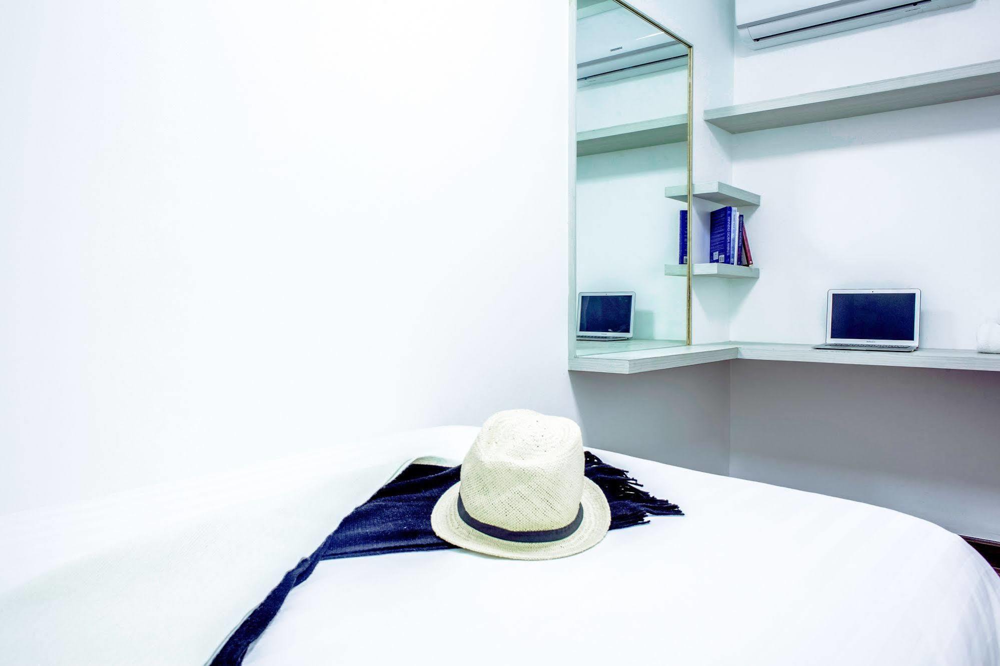 The Wide Condotel - Phuket Extérieur photo